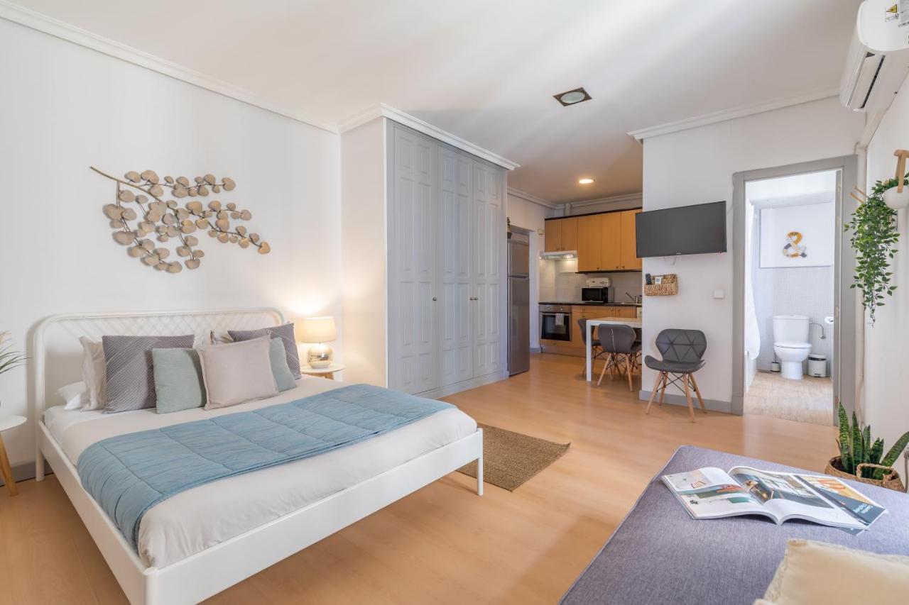 Apartamentos Fucar Madrid Bagian luar foto