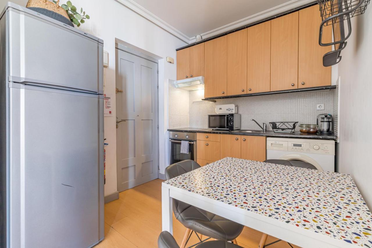 Apartamentos Fucar Madrid Bagian luar foto